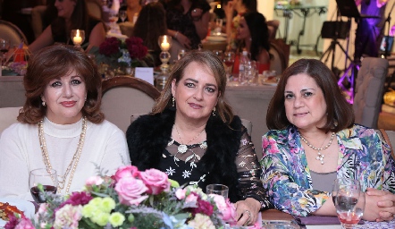  Dolores Guerrero, Martha del Pozo y Cristy Santibáñez.