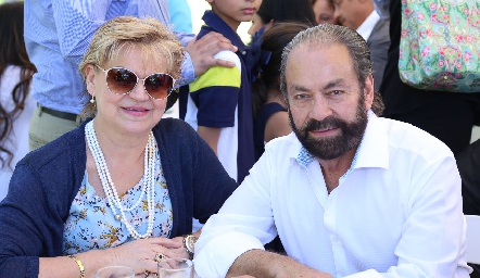  Mónica Labastida y Oscar Torres.