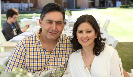  Alejandro y Verónica Espinosa.