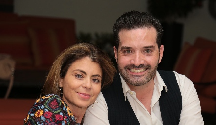 Claudia Anaya y Enrique Villedent.