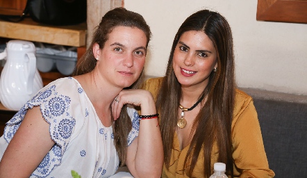 Hanni Abud y Bárbara Berrones.
