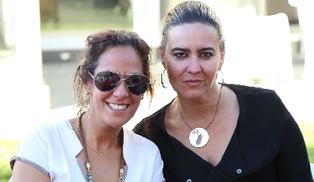  Delia Ituarte e Isabel Garfias.
