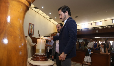  José Luis Villaseñor compartiendo la Luz de Cristo.