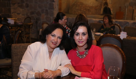  Lilia Guerra y Patricia Díaz Guerra.