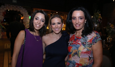  Alejandra De Luna, Laura Cadena y Alejandra Alcalde de De Luna.