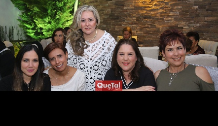  Liliana Noriega, Elsa Gámez, Mayte de la Torre, Adriana Garza y Jessica Rejigo.