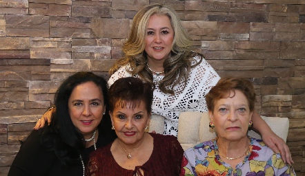  Mayte de la Torre, Rebeca Hernández, Mayte de De la Torre y María de Lourdes Endicot.