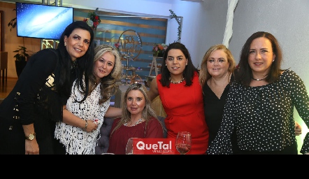  Mely Mahbub, Mayte de la Torre, Carla de Heinze, Maribel Torres, Sole Piñero y Silvia Ducoulombier.