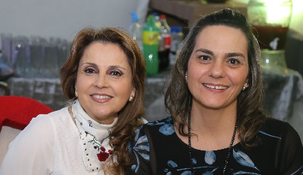  Anabel Gaviño y Claudette Mahbub.