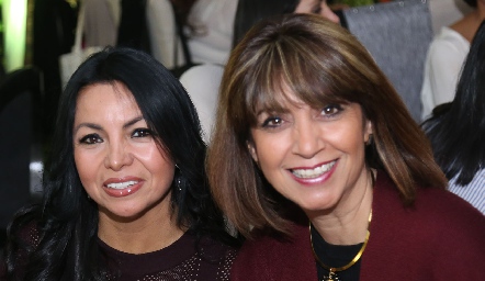  Rosalba García y Karina Torres.