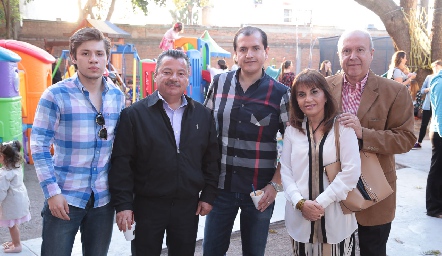 Juan Pablo y Raúl Martínez, Ricardo Garza Sigler, Patricia Orduña de Garza y José Luis Garza.
