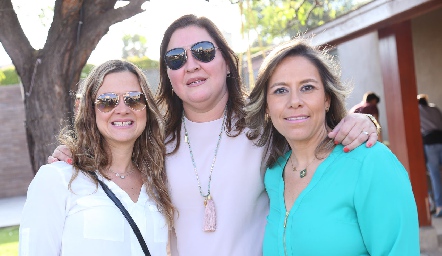  Aurora Irigoyen, Deyanira Cázares y Michelle Zarur.