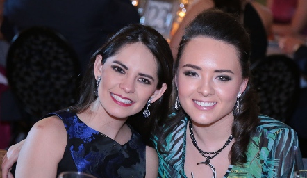  Silvana y Daniela Castro.