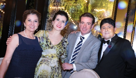  Lucía Gómez, Adriana Salguero, Jorge Vega y Santiago González.