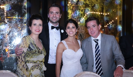  Adriana Salguero, Ricardo Espinosa, Lucía González y Jorge Vega.