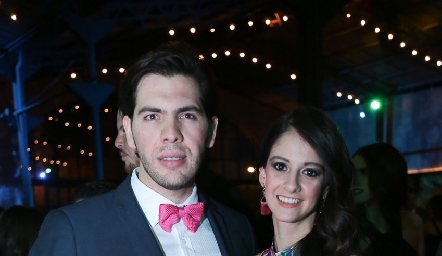  Manuel Linares y Daniela Dávalos.