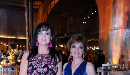  Carmela García de Maza y Lorena Maza de Córdova.