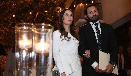  Andrea y Andrés ya son marido y mujer.