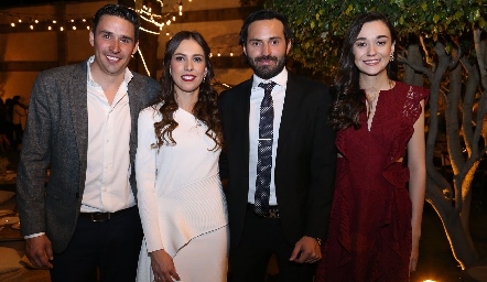  Pepe Alonso, Andrea Naya, Andrés y Denisse Alonso.