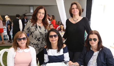  Tere Aranda, Carmen Echeveste, Pili Pedroza, Lourdes Ríos y Lorena Hernández.