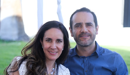  Adriana Cázares y Adrián Díaz de León.