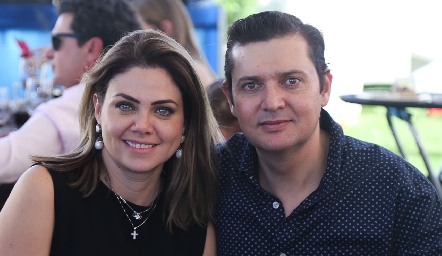  Martha Leija y Fernando Guerra.