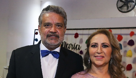  Néstor Garza y Lucy Álvarez de Garza.
