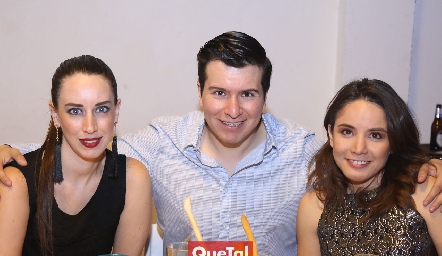  Montse Lárraga, Daniel Arce y Natalia Salazar.