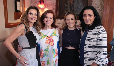  Bertha Barragán, Laura Rodríguez, Laura Cadena y Alejandra Alcalde.