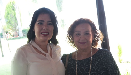   Beatriz Canseco y Laura Ochoa.