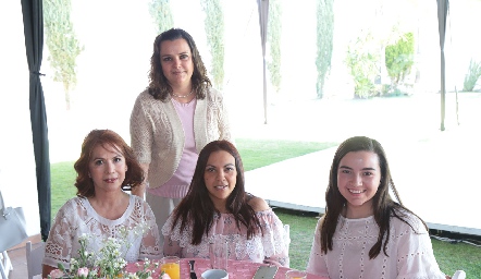  Silvia de Canseco, Aida López, Minerva Rodríguez y Paulina Canseco.