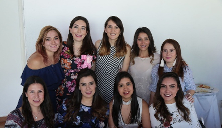  Daniela Astrid, Beatriz Báez, Fernanda Candelaria, Mónica Tello, Amaya Goñi, Mónica Herrera, Brenda Dávila, Karla Camacho y Anette Padrón.