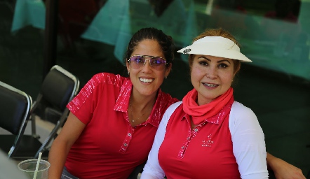  Andrea Galván y Diana Lara.