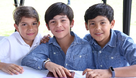  Pablo, Miguel y Diego.
