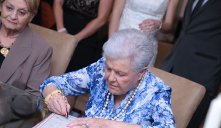 Guadalupe Hernández de Palau.