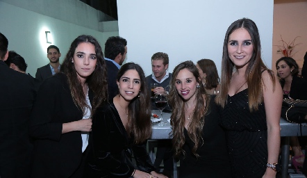  Dinorah De la Torre, Adriana Estrada, Melissa Compeán y Marijó Villalpando.
