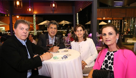  Juan Carlos Valladares, Julio Castelo, Luchi Grijalba y Raquel Eichelmann.