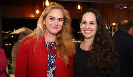  Danae Enríquez y Marcela Jerez.