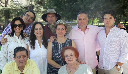  Familia Sandoval-Treviño.
