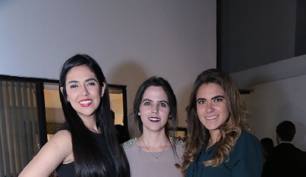  Silvia Araiza, Jimena Colunga y Andrea González.