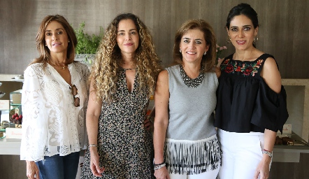  Mónica Gaviño, Gabriela Serment, Adriana Carrera y Maribel Lozano.