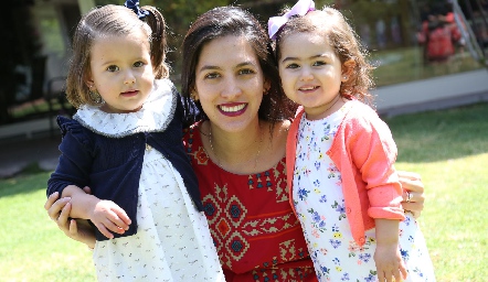 Paula, Claudia Díaz de León e Inés.