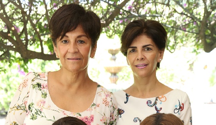  Graciela González, Tere González, Vero Godiba y Vero Díaz Barreiro.