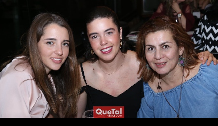  Ana Paula de los Santos, Cristina Pizzuto y Cecilia Morales.