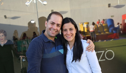  Mauricio Ortiz y Salma Tanus.