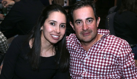  Patricia Martell y Rodrigo Mendizábal.