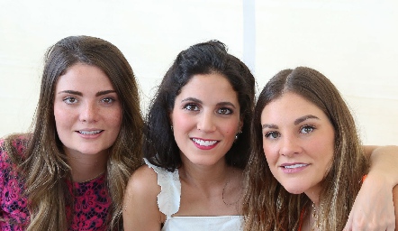  María Lorca, Maribel Rodríguez y Bety Hernández.