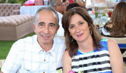  José Medlich y Mónica Leal .