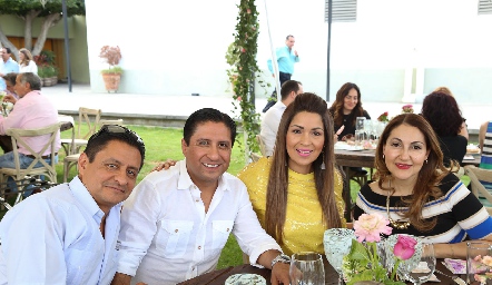  Gerardo Jasso, Juan Antonio Jasso, Lucy Jasso y Maricela Buendía .