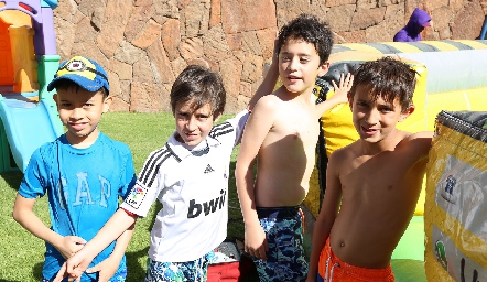  Pepe, Pato, Sergio y Rodrigo.
